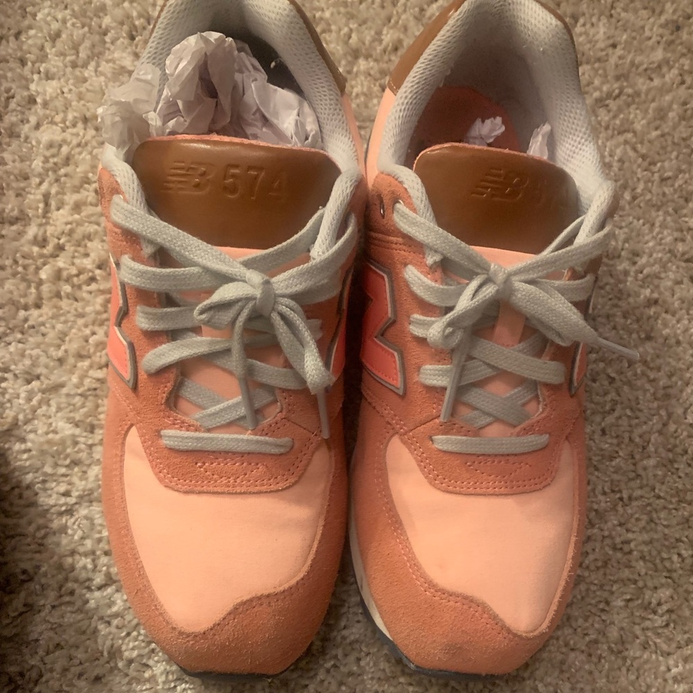 Pink New Balance 574 Woman’s 8/8.5